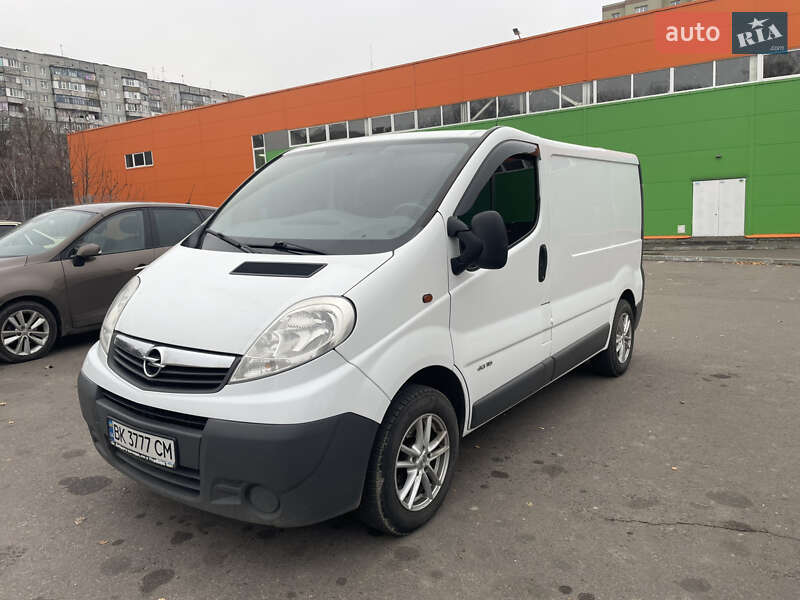 Opel Vivaro 2012