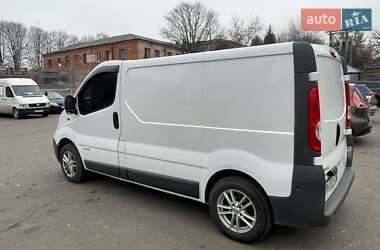 Вантажний фургон Opel Vivaro 2012 в Рівному