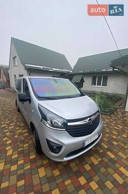 Вантажний фургон Opel Vivaro 2016 в Жашківу