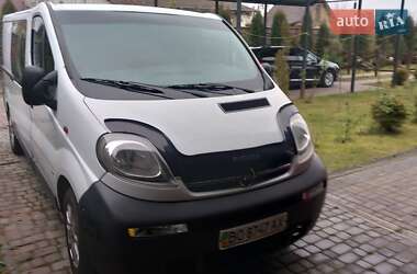 Минивэн Opel Vivaro 2005 в Ровно