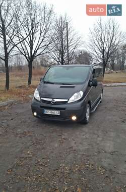 Мінівен Opel Vivaro 2012 в Зміїві