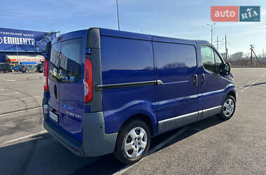 Вантажний фургон Opel Vivaro 2011 в Рівному