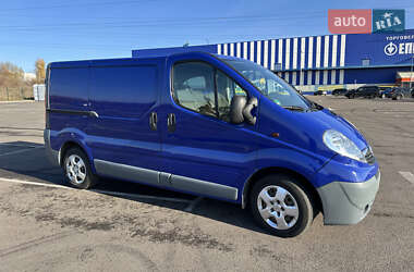 Вантажний фургон Opel Vivaro 2011 в Рівному