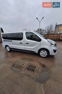 Мінівен Opel Vivaro 2015 в Івано-Франківську