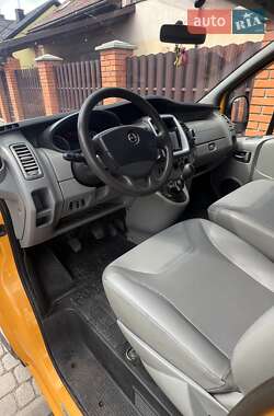 Мінівен Opel Vivaro 2012 в Самборі