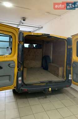 Минивэн Opel Vivaro 2006 в Хусте