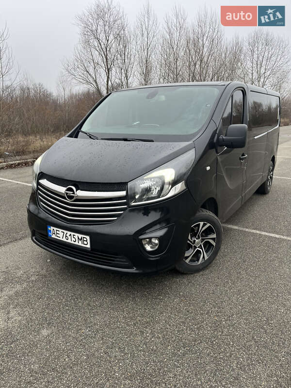 Opel Vivaro 2015