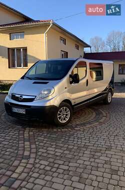 Вантажопасажирський фургон Opel Vivaro 2012 в Коломиї