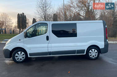 Грузопассажирский фургон Opel Vivaro 2012 в Дубно