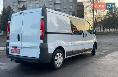 Грузопассажирский фургон Opel Vivaro 2012 в Дубно