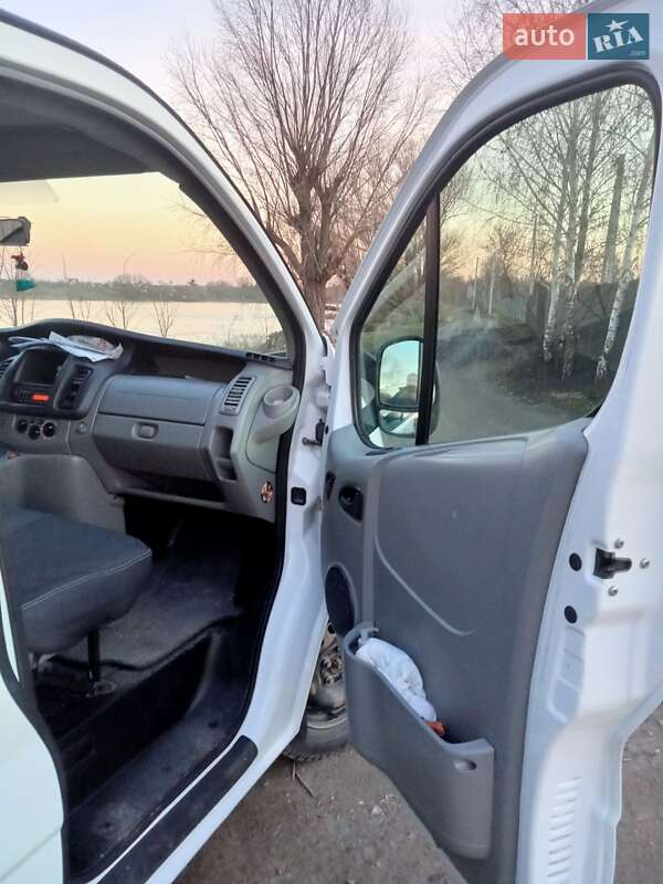 Грузовой фургон Opel Vivaro 2010 в Белой Церкви