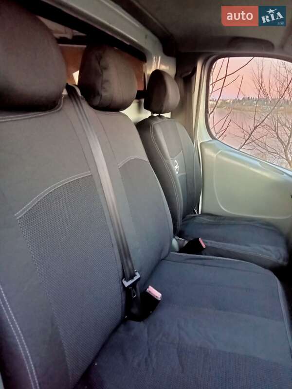 Грузовой фургон Opel Vivaro 2010 в Белой Церкви
