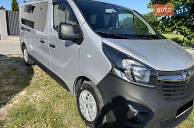 Мінівен Opel Vivaro 2015 в Львові