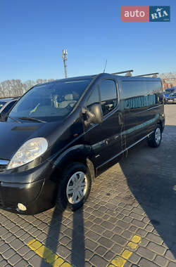 Мінівен Opel Vivaro 2010 в Чернівцях