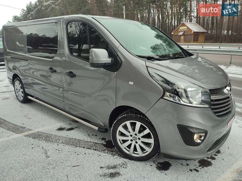 Минивэн Opel Vivaro 2015 в Дубно