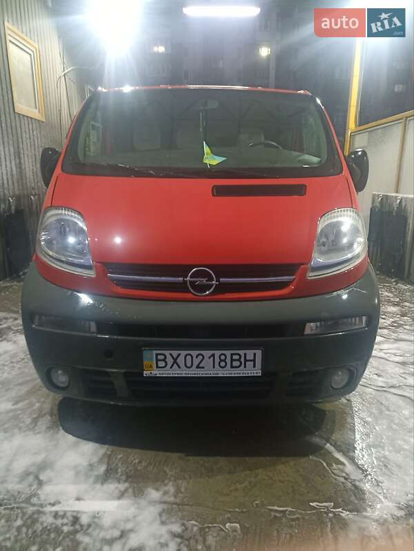 Мінівен Opel Vivaro 2004 в Хмельницькому