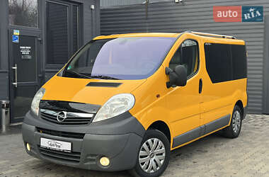 Мінівен Opel Vivaro 2014 в Чернівцях