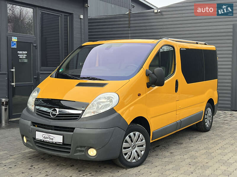 Минивэн Opel Vivaro 2014 в Черновцах