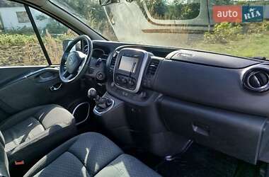 Минивэн Opel Vivaro 2015 в 