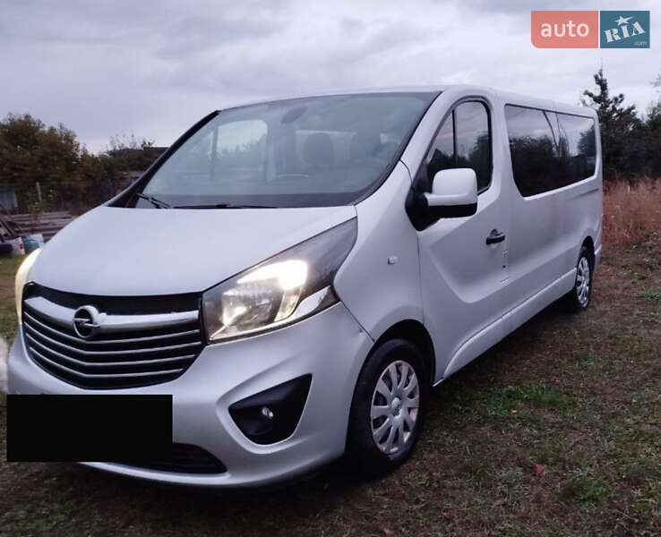 Opel Vivaro 2015
