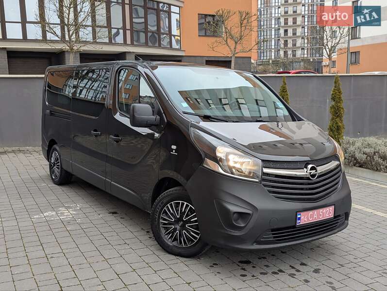 Минивэн Opel Vivaro 2015 в Ивано-Франковске