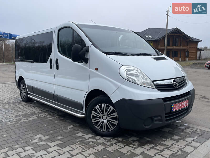 Мінівен Opel Vivaro 2011 в Дубні