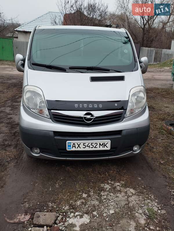 Минивэн Opel Vivaro 2008 в 