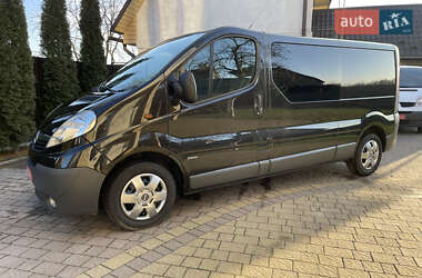 Минивэн Opel Vivaro 2012 в Дубно