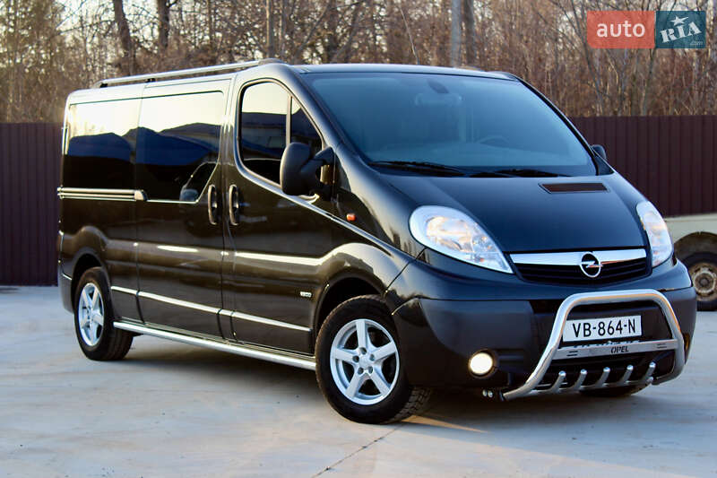 Мінівен Opel Vivaro 2013 в Млиніві