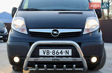 Мінівен Opel Vivaro 2013 в Млиніві