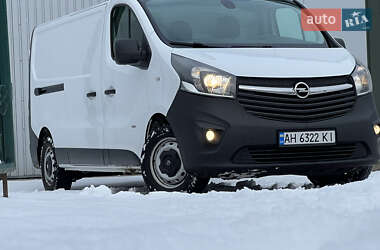 Вантажний фургон Opel Vivaro 2015 в Дрогобичі