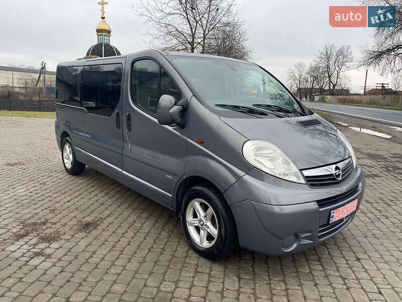 Мінівен Opel Vivaro 2013 в Коломиї