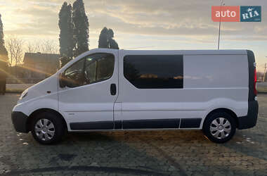 Грузопассажирский фургон Opel Vivaro 2012 в Дубно