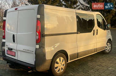 Грузопассажирский фургон Opel Vivaro 2012 в Дубно