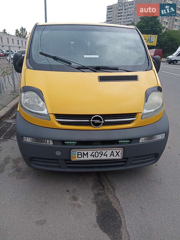 Мінівен Opel Vivaro 2004 в Києві