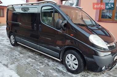 Вантажопасажирський фургон Opel Vivaro 2013 в Дубні