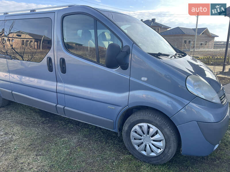 Минивэн Opel Vivaro 2013 в 