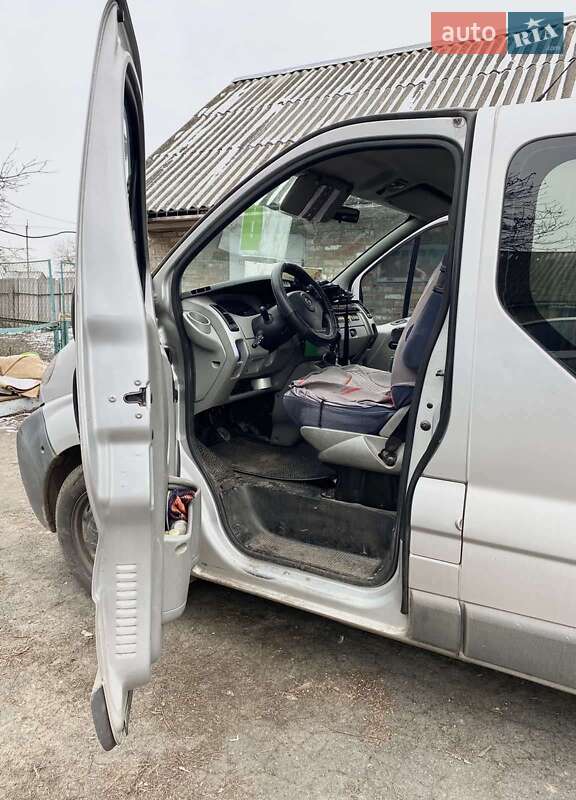 Мінівен Opel Vivaro 2003 в В’язівоку