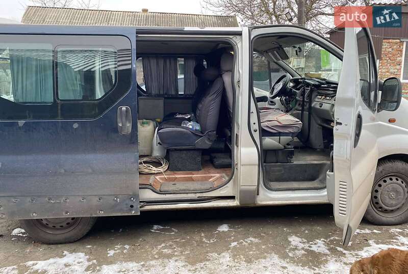 Мінівен Opel Vivaro 2003 в В’язівоку