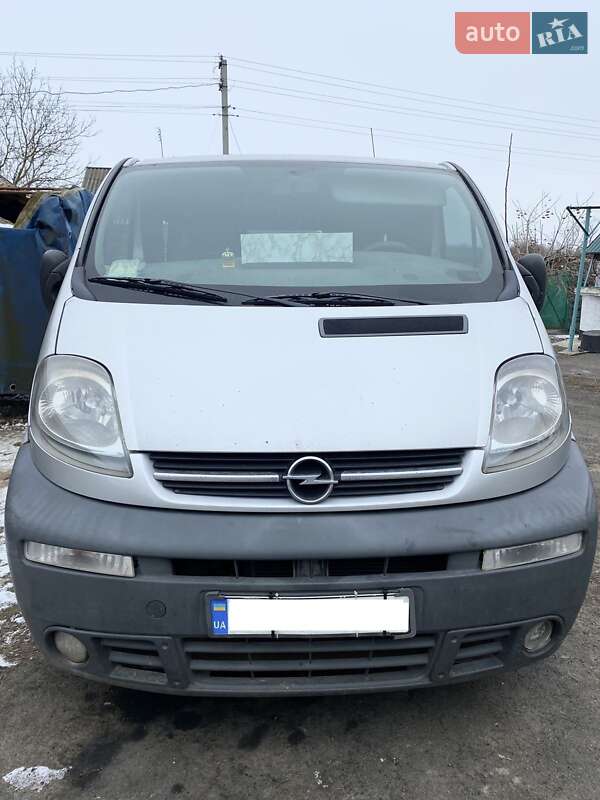 Мінівен Opel Vivaro 2003 в В’язівоку