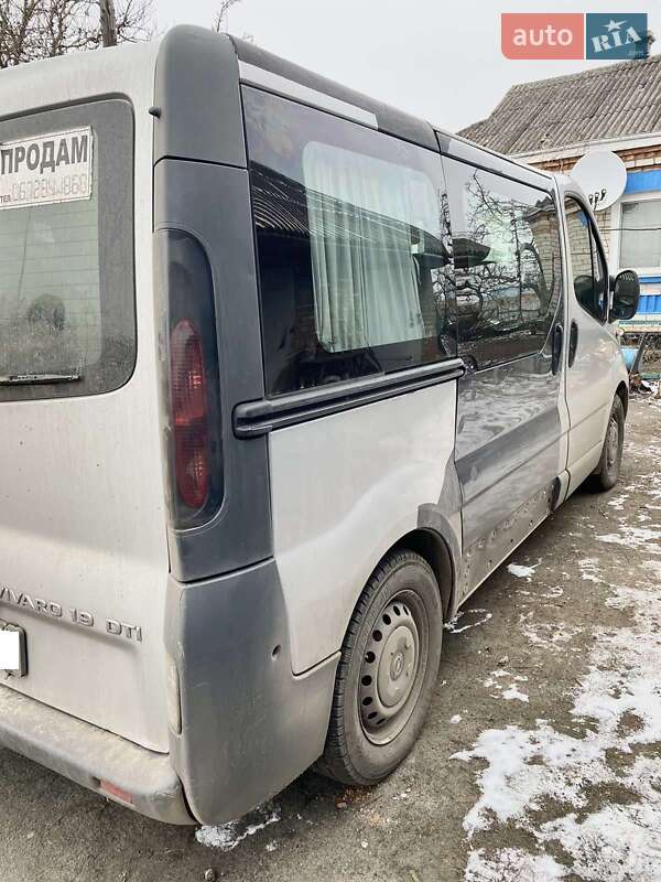 Мінівен Opel Vivaro 2003 в В’язівоку