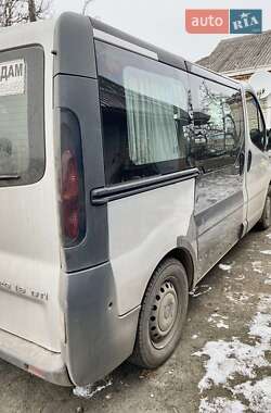 Минивэн Opel Vivaro 2003 в 