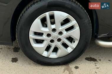 Минивэн Opel Vivaro 2016 в 