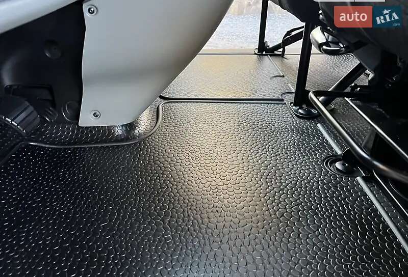 Минивэн Opel Vivaro 2011 в Умани