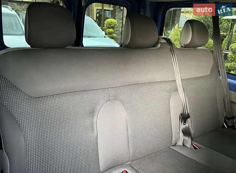 Минивэн Opel Vivaro 2011 в Умани