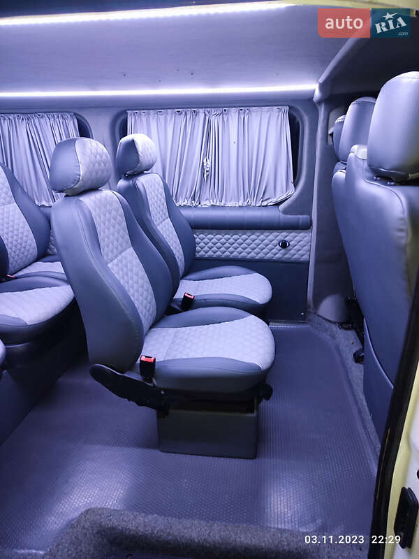 Минивэн Opel Vivaro 2004 в Одессе