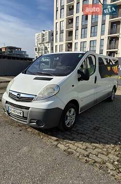 Мінівен Opel Vivaro 2013 в Ужгороді