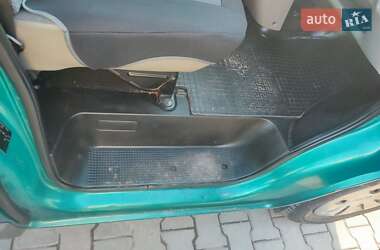 Минивэн Opel Vivaro 2004 в 