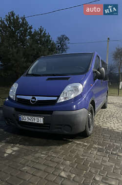 Минивэн Opel Vivaro 2007 в Мостиске