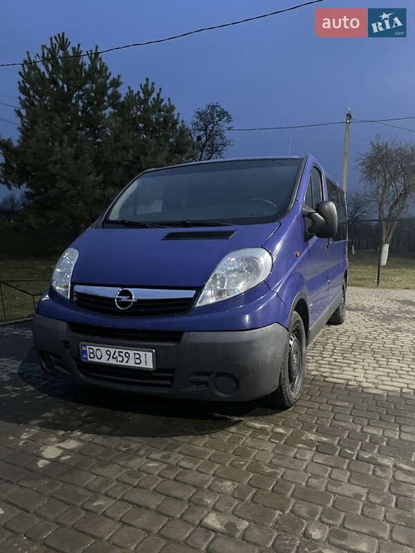 Мінівен Opel Vivaro 2007 в Мостиській